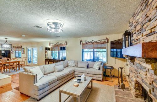 Alexander City House | Spacious Alexander City Retreat with Private Dock!