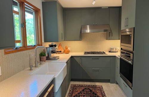 Silver Lake Condo | Spacious and airy Silverlake Treehouse with sweeping views.