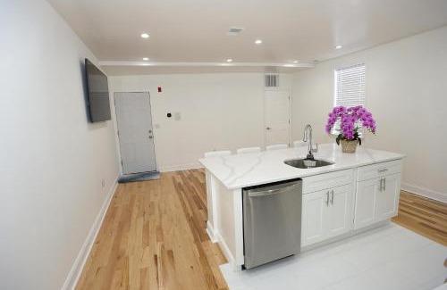 Point Breeze Apartment | Spacious and Brand New Apartment in Point Breeze - Prime Location