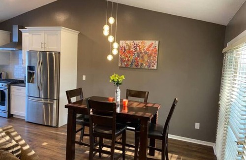 Iowa City House | Spacious and Convenient Getaway