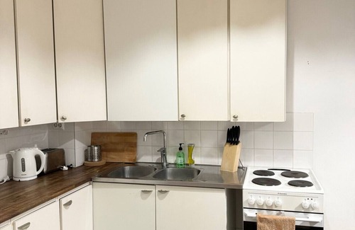 Alppiharju Apartment | Spacious and fun Helsinki-Kallio