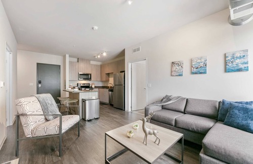 Prospect Park Apartment | Spacious and Modern With Premium Amenities Near U of M
