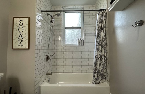 Benton Park Apartment | Spacious and pet friendly apartment in historical and central location