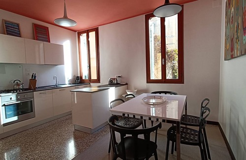 Dorsoduro Apartment | Spacious and sunny overlook on Zattere with view on Redentore Church