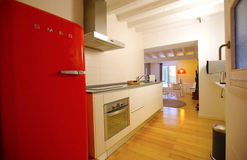 La Llotja-Born Apartment | Spacious Apartment in Palma Old Town, Wifi, Air Conditioning, Fully Equipped