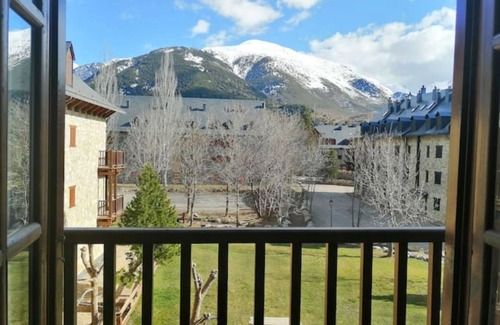 Taull Apartment | Spacious apartment with garden Cosmos 1
