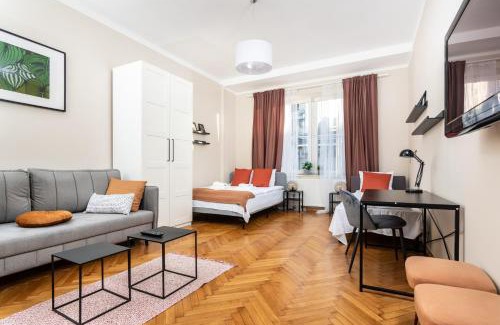 Stare Miasto Apartment | Spacious Apartment Around The Food Market - 5' to the Market Square - by Upstairs