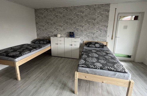 Hohenhameln Apartment | Spacious apartment Mehrum
