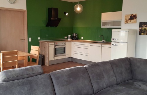 Poettmes Apartment | Spacious apartment in the country