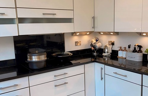Belsize Apartment | Spacious apartment in Belsize Park that can comfortably sleep four