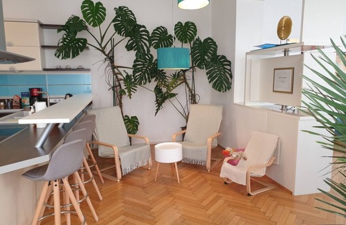 Favoriten Apartment | Spacious apartment near city center for 8 guests