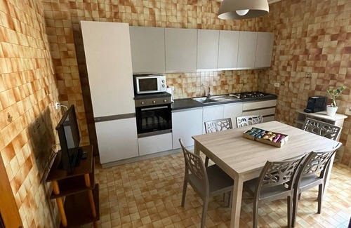 Ercolano Apartment | Spacious apartment with a view of Capri and the Bay of Naples