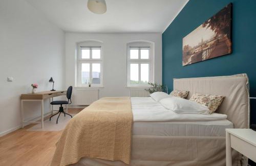 Brochow Apartment | Spacious Apartment with WiFi & Smart TV Remote Working by Noclegi Renters