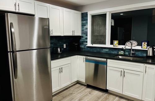 Medford Apartment | Spacious bright family home near Hospitals, Encore casino, T station, restaurant