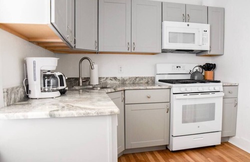 Pleasant Hills Apartment | Spacious & Bright Retreat – Perfect for Families!