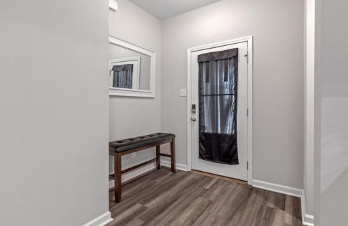 Lake Charles House | Spacious & Comfy KING Bed with Garage in Lake Charles