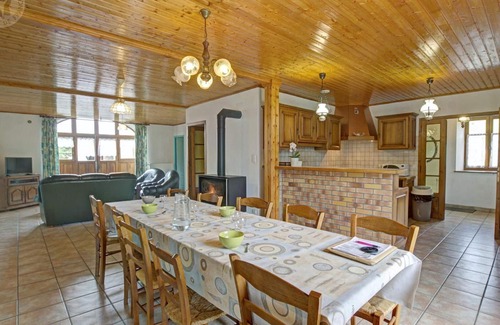 Gumieres Cottage | Spacious cottage with garden and fireplace in Gumières