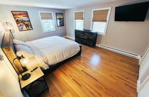 Freeport House | Spacious Country Home Freeport, 5 min to LL Bean!