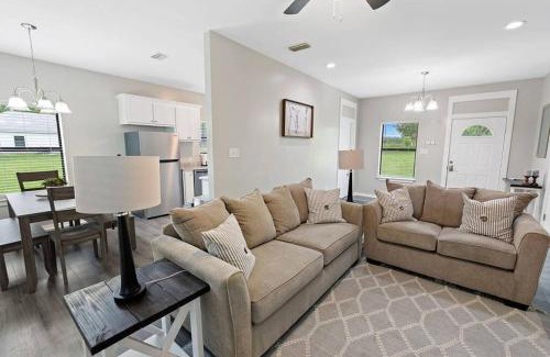 Grand Bay House | Spacious Country Living with Fishing Lake