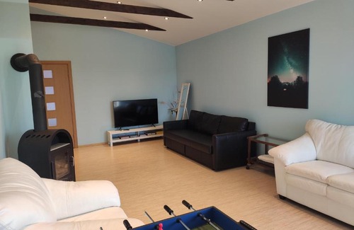 Kluoniskiai Apartment | Spacious & Cozy Apartment with Forest View