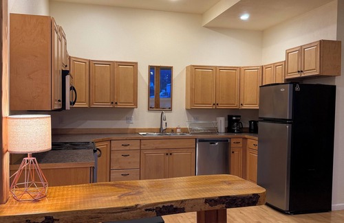 Joseph Apartment | Spacious dog-friendly apartment with a mountain view in Joseph