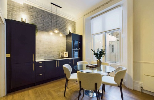 Brompton & Hans Town Apartment | Spacious Duplex Apartment with Terrace by Harrods