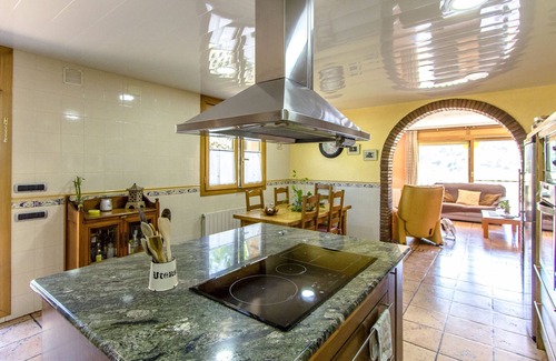 Torrelles de Llobregat Villa | Spacious, Sublime Villa just 15km to Barcelona!