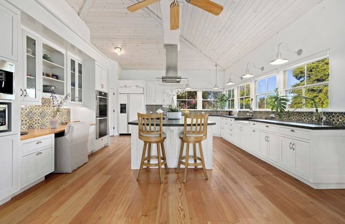 Topanga House | Spacious estate with 7 bedrooms and WiFi, fitness room in tranquil Topanga