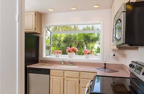 Ewa House | Spacious Ewa Beach Guesthouse On Beachfront Lot 30-day minimum.