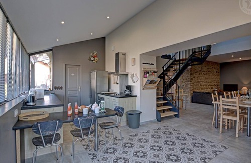 Chazelles-sur-Lyon Cottage | Spacious Family Cottage with Garden, Terrace, and Modern Amenities in Chazelles-sur-Lyon