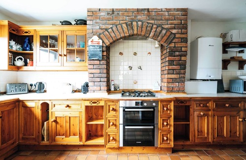 Trevone House | Spacious family home, prime location 2 minutes from Trevone's beautiful beaches
