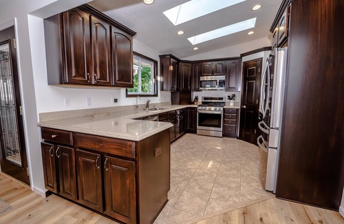 Forest Lake House | Spacious Family Lakefront Retreat
