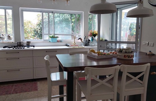 Yanuv Villa | Spacious Family Villa Near Netanya Beach