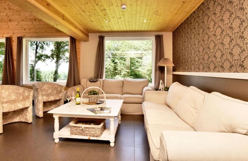 Biron Ski Chalet | Spacious Family Villa in Soy