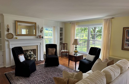 Hood Other | Spacious farm home w/cattle, near wineries. Perfect escape for lg groups