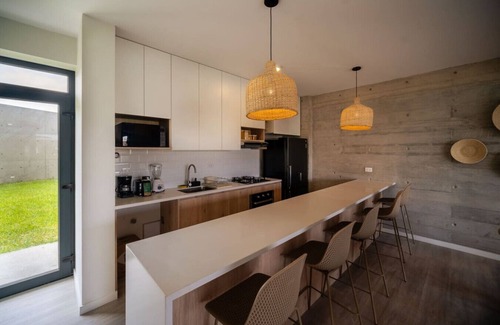 Pisco Apartment | Spacious flat w/big Garden 5min from Kite Point, the Bay and National Reserve