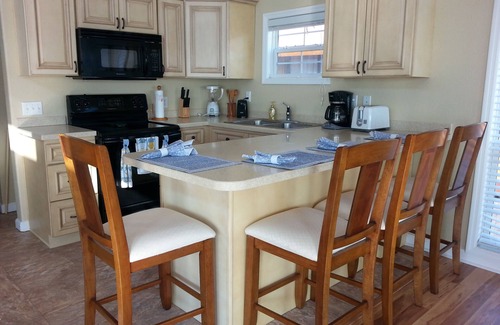 Apalachicola Boat Rental | Spacious Floating Condo on the water with upscale amenitiesnNew Water Filtration