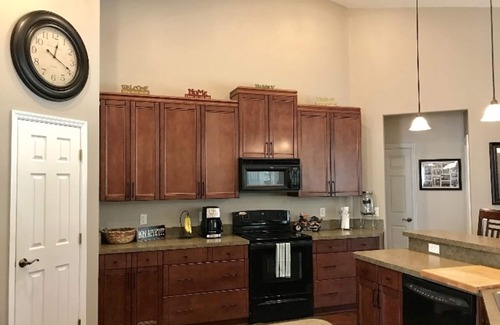 Lecanto House | Spacious, fully furnished family friendly 3 bedroom home with private pool.