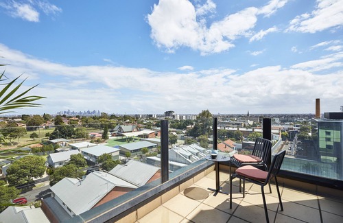 Preston House | Spacious Furnished Studio With Balcony, All-inclusive Utilities and Facilities
