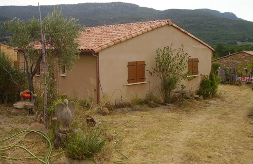Saint-Privat Villa | Spacious gîte, between Piedmont and authentic village runs velo meditation