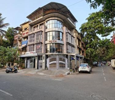 Sanpada Apartment | Spacious Garden Facing 2 BHK in Sanpada 5 mins from DY Patil Stadium