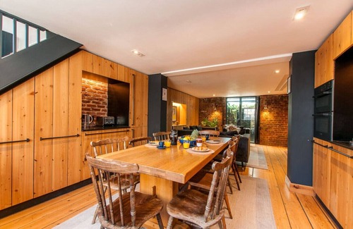 Ramsgate Apartment | Spacious Georgian Townhouse by the Beach & Harbour