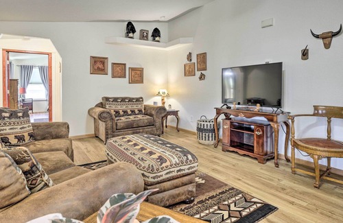 Glendo House | Spacious Glendo House - 1 Mi to State Park!
