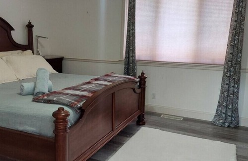 Billings House | Spacious, great location, homey feel