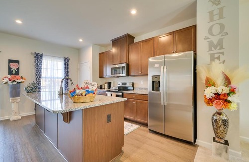 Potomac House | Spacious Hedgesville Retreat about 5 Mi to Golf Course