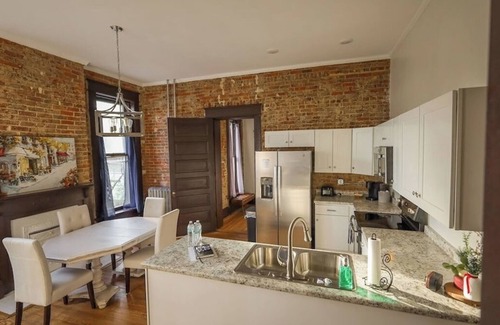 Bowling Green Apartment | Spacious, Historical Condo NEXT DOOR to WKU Campus