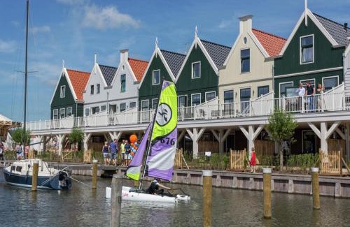 Uitdam Apartment | Spacious holiday home near Amsterdam