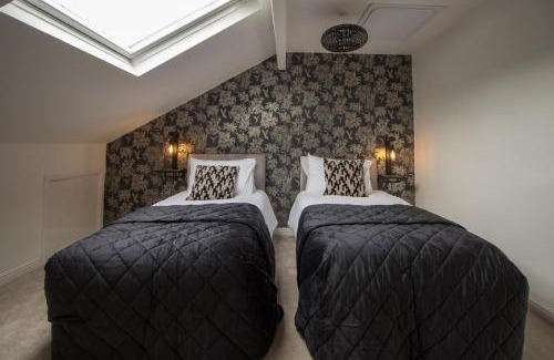 Brockholes House | Spacious Holmfirth Home Near Trails and Town Sleeps 5