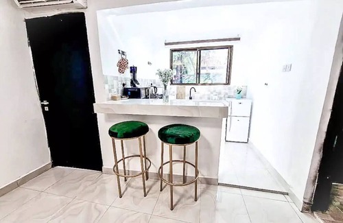 Dar es Salaam House | Spacious home 1BR with livingroom ,kitchen, Wi-Fi.