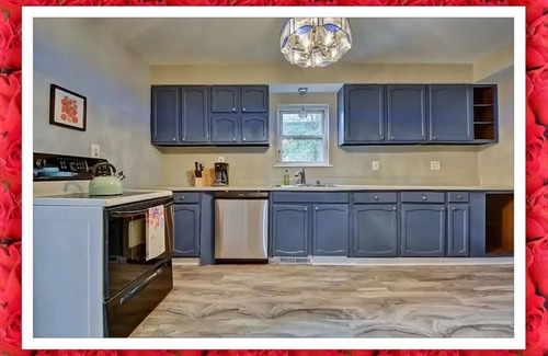 Near Northside House | Spacious Home 5BR! Cozy and Bright Home!